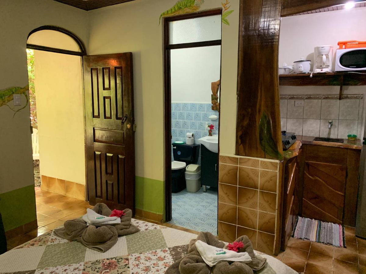 Cabinas Tito Cahuita Extérieur photo