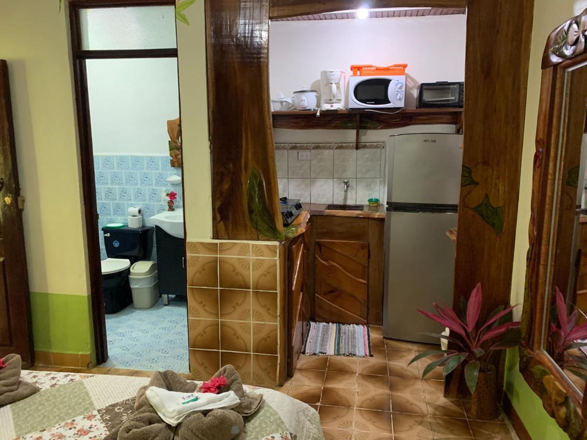 Cabinas Tito Cahuita Extérieur photo