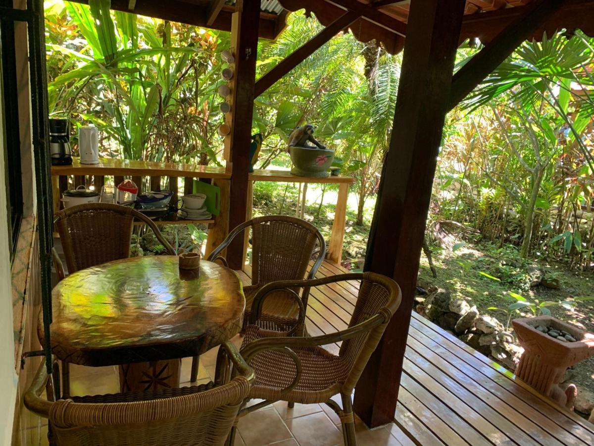 Cabinas Tito Cahuita Extérieur photo