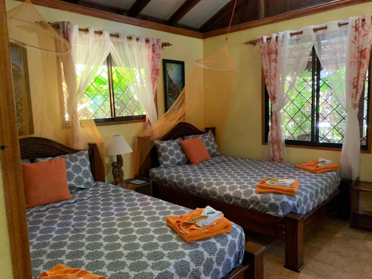 Cabinas Tito Cahuita Extérieur photo